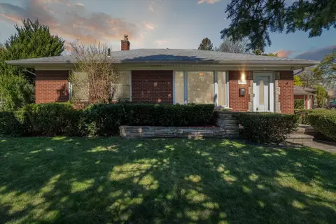 19000 Champaign Rd, Allen Park, MI 48101