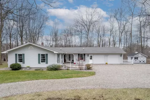 5570 Baldwin Rd, Hadley, MI 48371