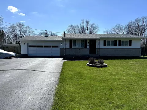 4203 Pheasant Dr, Flint, MI 48506