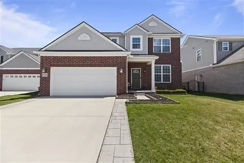 41318 Rugosa Dr, Clinton Township, MI 48038