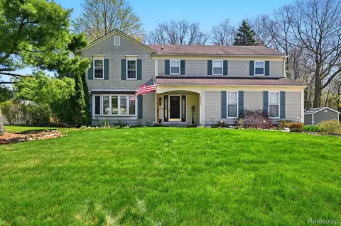 28580 Perryville Way, Farmington Hills, MI 48331