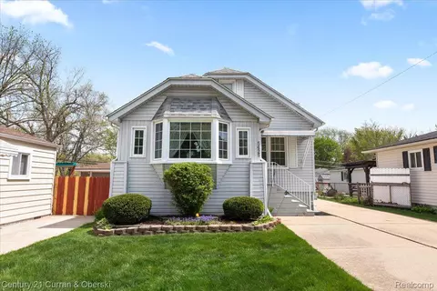 5625 Harding St, Dearborn Heights, MI 48125