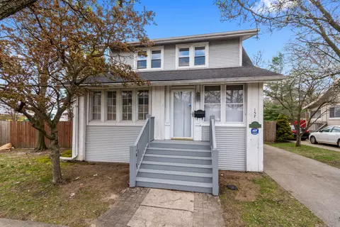 157 W Cambourne St, Ferndale, MI 48220