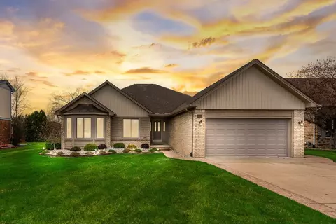 40323 Fordwich Dr, Sterling Heights, MI 48310