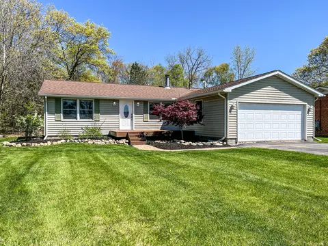 209 Annison Dr, Commerce, MI 48382