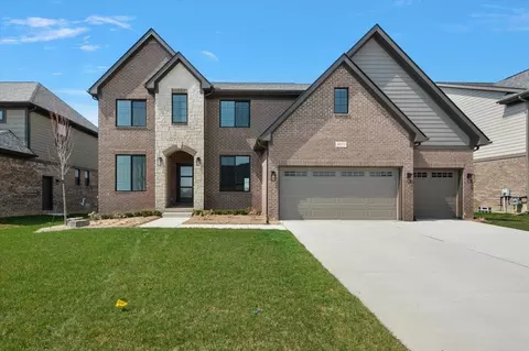 49355 Langford Dr, Macomb, MI 48044