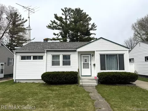 3833 Woodrow Ave, Flint, MI 48506