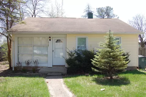 10141 Albany St, Oak Park, MI 48237