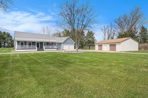 10036 Baldwin Rd, Gaines, MI 48436