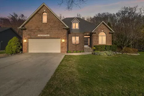 2756 E Lake Dr, Kimball, MI 48074
