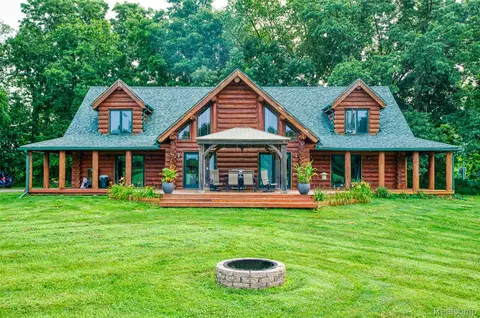 11808 Dutch Rd, Leslie, MI 49251