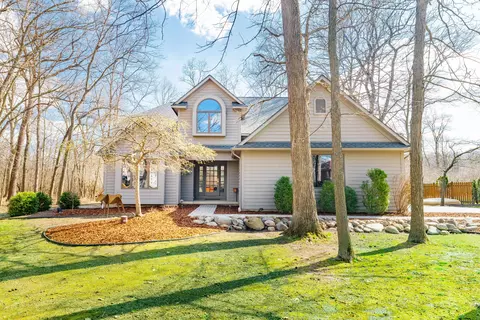 8555 Island Blvd, Grosse Ile, MI 48138