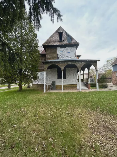 903 E Holland Ave, Saginaw, MI 48601