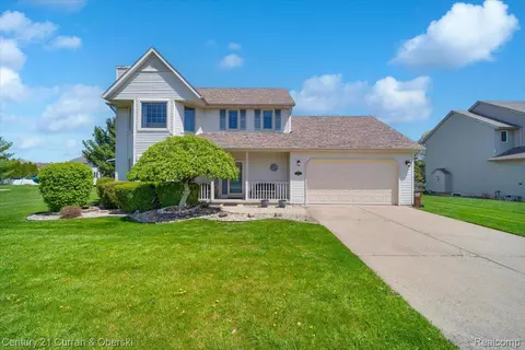 485 Country Dr, Monroe, MI 48162