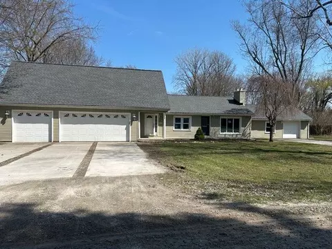 38760 Hamon St, Harrison, MI 48045