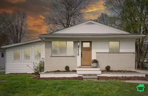 9428 Lincoln St, Taylor, MI 48180