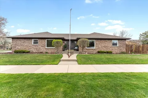 17861 Devonshire St, Riverview, MI 48193