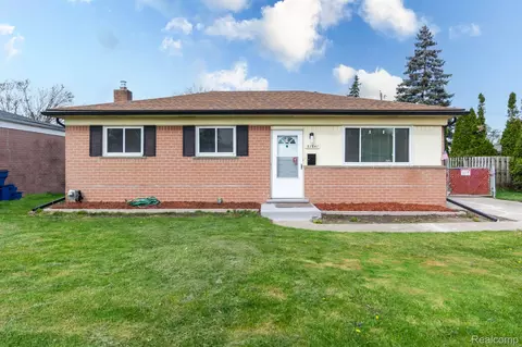 31341 Hayes Rd, Warren, MI 48088