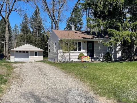 1111 Quinif Dr, Walled Lake, MI 48390
