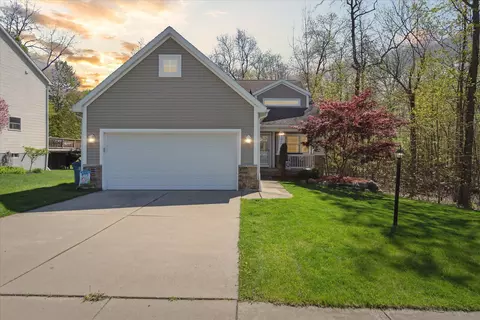 172 Laura Ln, Linden, MI 48451