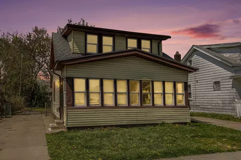 21715 Nevada Ave, Eastpointe, MI 48021