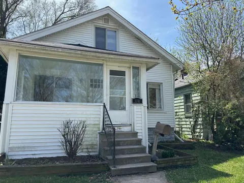 480 Ardmore Dr, Ferndale, MI 48220