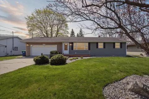 1557 Riviera St, Saginaw, MI 48604