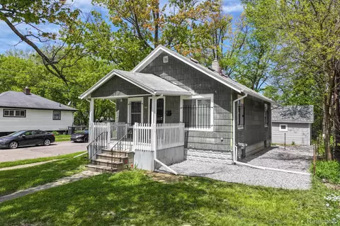 203 E Stewart Ave, Flint, MI 48505
