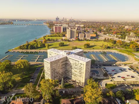 8900 E Jefferson Ave #1223, Detroit, MI 48214
