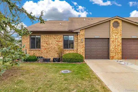 37231 Glenbrook Dr, Clinton Township, MI 48036