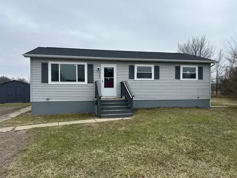 2000 E Wilkinson Rd, Caledonia, MI 48867