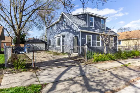8237 Packard Ave, Warren, MI 48089