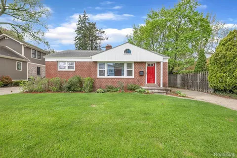 2615 Galpin Ave, Royal Oak, MI 48073