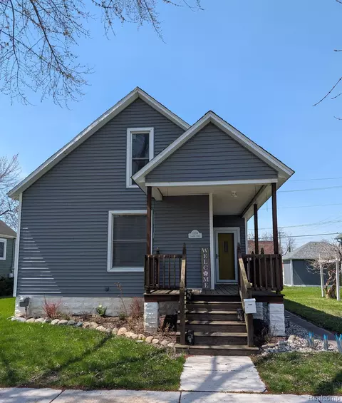 1204 Stanton St, Bay City, MI 48708