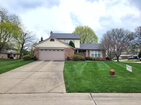 35061 Savannah Ln, Farmington Hills, MI 48331