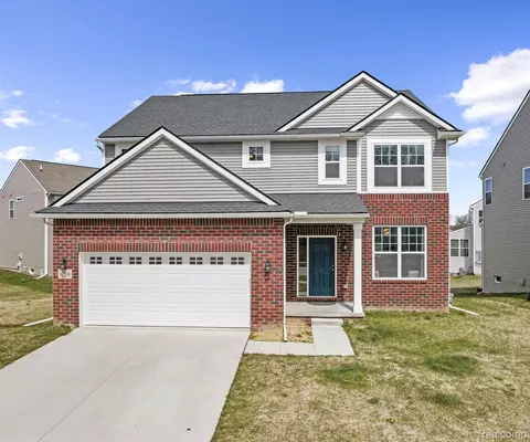 6210 S Trailwoods Dr, Scio, MI 48103