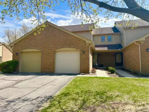632 Tennyson, Rochester Hills, MI 48307