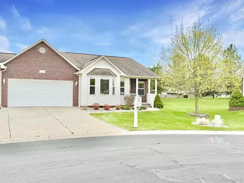 6349 Kings Ct, Flint, MI 48433