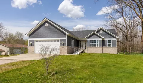 10207 Dodge Rd, Forest, MI 48463