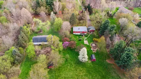 7107 E Highland Rd, Oceola, MI 48843