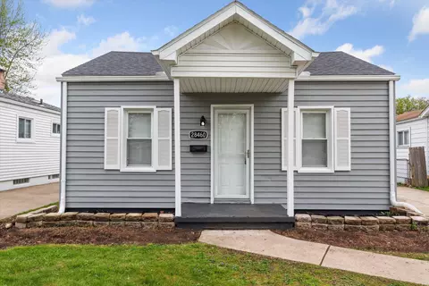 28460 Beechwood St, Garden City, MI 48135