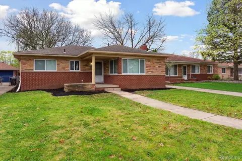 25611 Dover, Redford, MI 48239