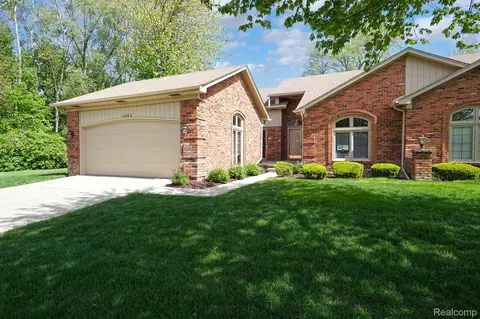 41098 E Rosewood Dr, Clinton Township, MI 48038