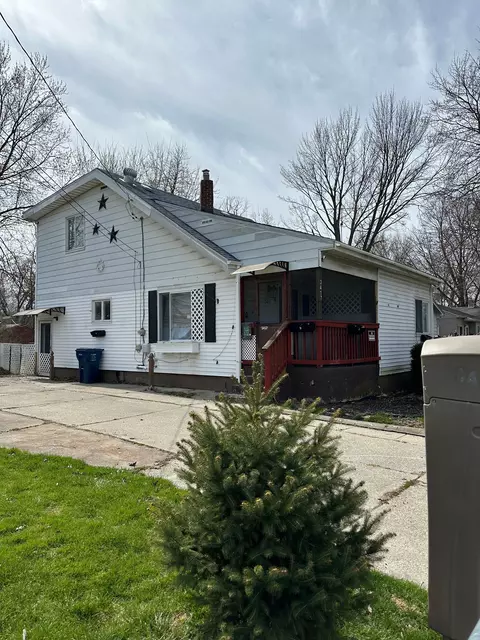 3417 Brown St, Flint, MI 48503