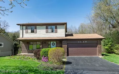 1140 S Baldwin Rd, Orion, MI 48360