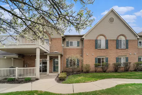 382 Marigold Cir, Westland, MI 48185