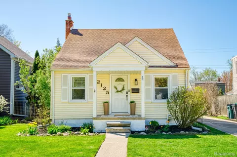 2125 Franklin Rd, Berkley, MI 48072