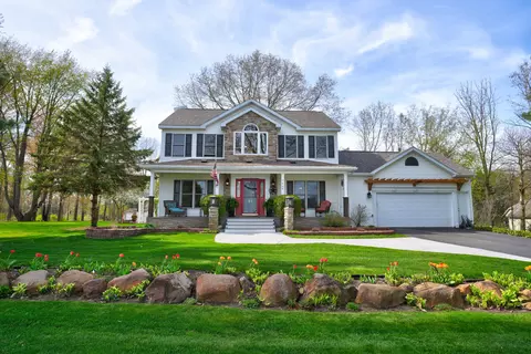 7404 Haviland Beach Dr, Argentine, MI 48451