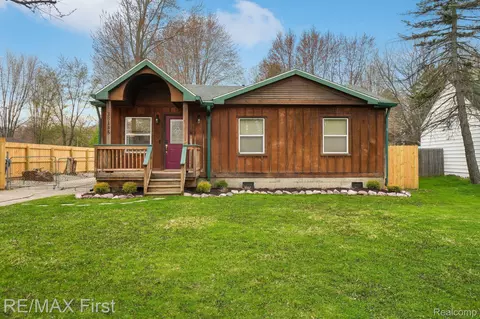 38145 Chartier St, Harrison, MI 48045