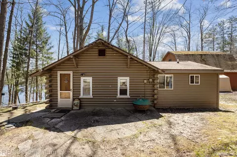 3895 Pine St, Curtis, MI 48737